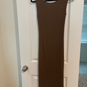 Elegant Sleeveless Brown Maxi Dress